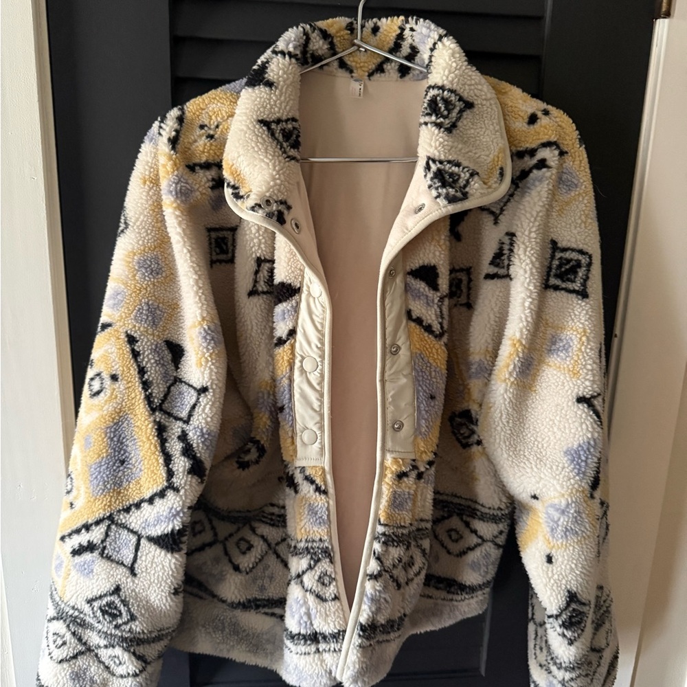 Cozy Patterned Sherpa Jacket